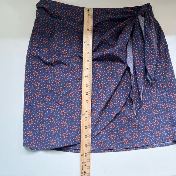 Toad & Co Skirt Performance Hiking Outdoors Faux Wrap Floral Size Small - Picture 7 of 8